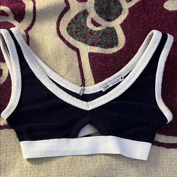 Zara navy and White crop - Picture 1 of 1